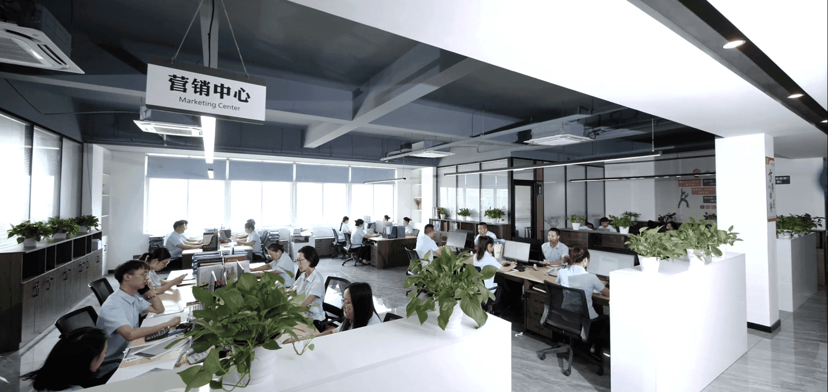 高端自建房大门，为什么推荐琥珀咖棕色？